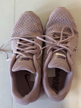 Nike Women's Running Sneakers - Light Pink